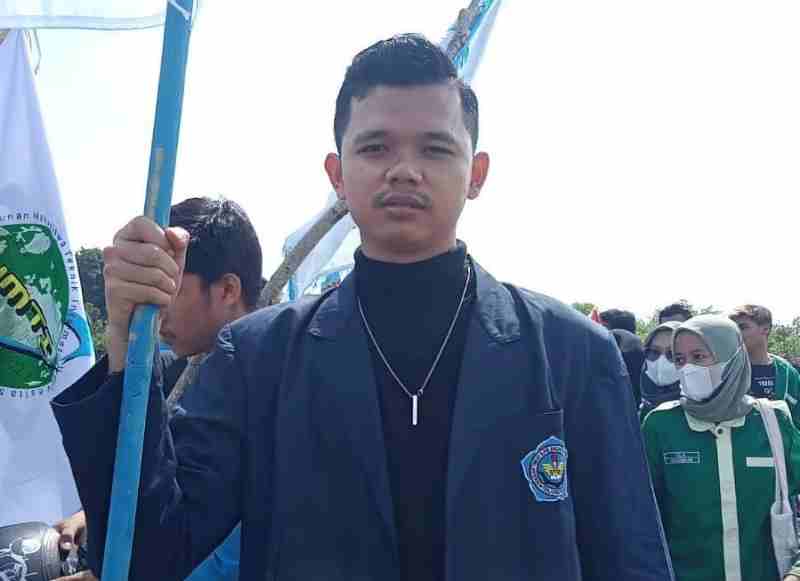 Di Balik Euforia Penambangan Pasir Laut Bintan Di Balik Euforia Penambangan Pasir Laut Bintan