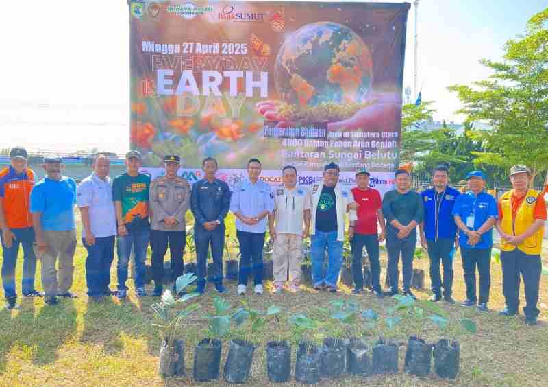 Sergai Tanam 4.000 Aren Genjah Dukung Konservasi dan Ekonomi Desa Sergai Tanam 4.000 Aren Genjah Dukung Konservasi dan Ekonomi Desa