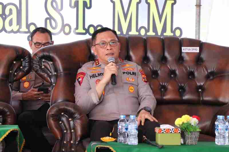 Polda Lampung Dukung Tegas Langkah Gubernur Tertibkan Perambah di Kawasan Konservasi TNBBS Polda Lampung Dukung Tegas Langkah Gubernur Tertibkan Perambah di Kawasan Konservasi TNBBS