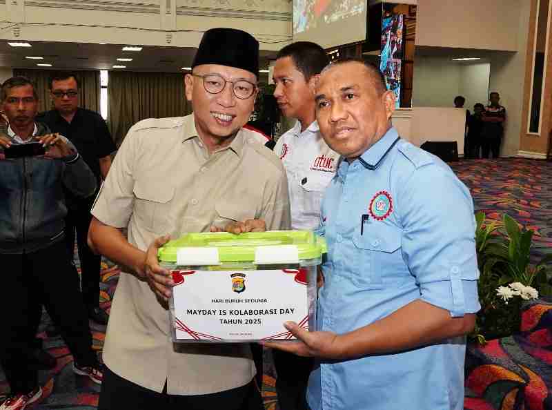 Pemprov Lampung Terus Berupaya Menciptakan Keseimbangan dan Keadilan Bagi Buruh Pemprov Lampung Terus Berupaya Menciptakan Keseimbangan dan Keadilan Bagi Buruh