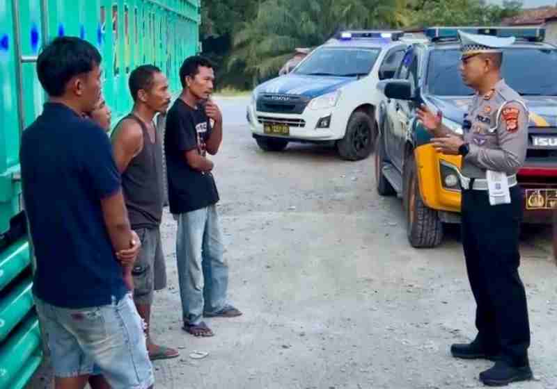 Polda Lampung Imbau Pengguna Jalan Lintas Sumatera Waspada Terhadap Pungli dan Premanisme Polda Lampung Imbau Pengguna Jalan Lintas Sumatera Waspada Terhadap Pungli dan Premanisme