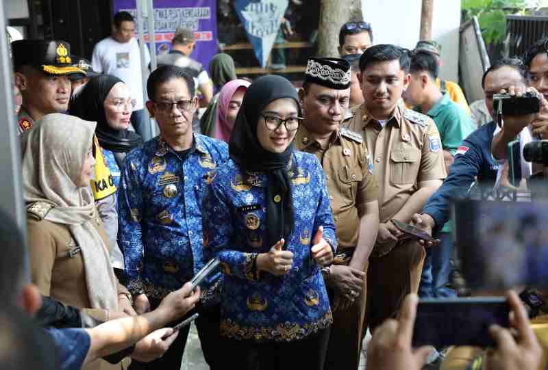 Wagub Jihan Tinjau Pelaksanaan Pemutihan Pajak Kendaraan Bermotor dan BBNKB 2025 di Metro dan Lamtim Wagub Jihan Tinjau Pelaksanaan Pemutihan Pajak Kendaraan Bermotor dan BBNKB 2025 di Metro dan Lamtim