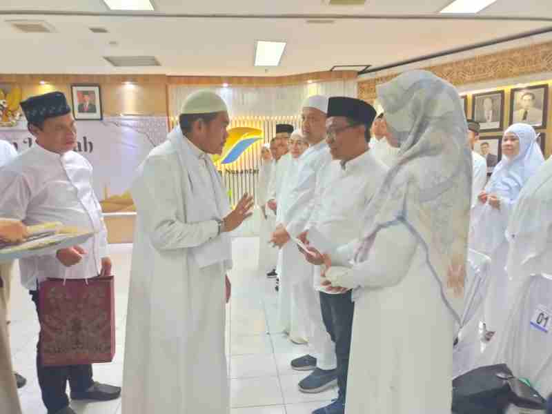 Lepas JCH, Tuhu Bangun Titip Doa untuk Kemaslahatan PTPN I Regional 7 Lepas JCH, Tuhu Bangun Titip Doa untuk Kemaslahatan PTPN I Regional 7