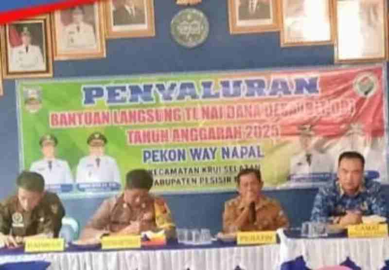 Pekon Way Napal Bagikan BLT-DD Kepada 45 KPM Pekon Way Napal Bagikan BLT-DD Kepada 45 KPM