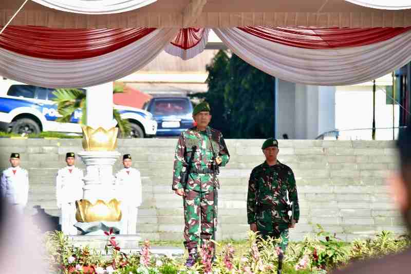 Danrem 043/Gatam Pimpin Upacara Peringatan HKN Ke-117 di Provinsi Lampung Danrem 043/Gatam Pimpin Upacara Peringatan HKN Ke-117 di Provinsi Lampung