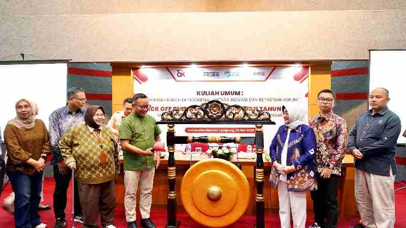 OJK Provinsi Lampung Menggelar Kick Off Bulan Literasi Keuangan Tahun 2025 OJK Provinsi Lampung Menggelar Kick Off Bulan Literasi Keuangan Tahun 2025