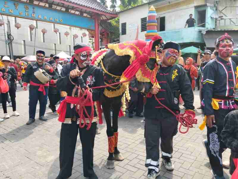 Kelenteng TITD Tay Kak Sie Gelar Peringatan Kedatangan Dewa Obat Kelenteng TITD Tay Kak Sie Gelar Peringatan Kedatangan Dewa Obat