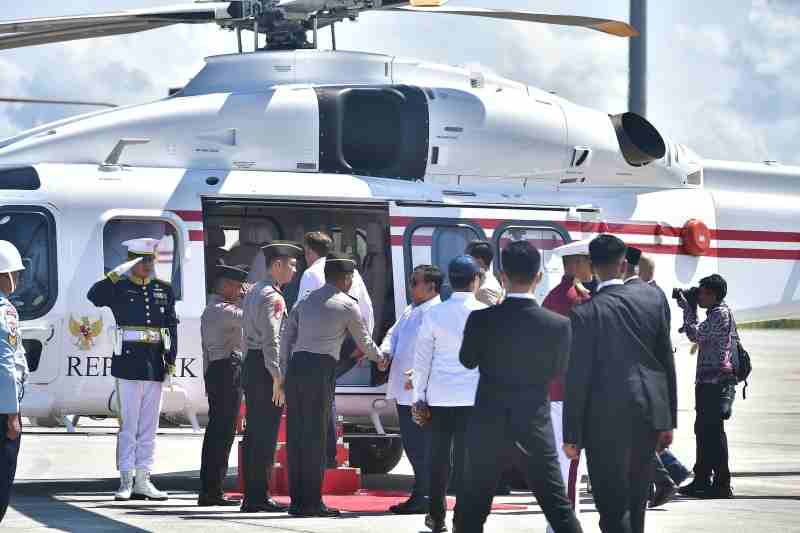Helikopter AW 189 Polri Melaksanakan Penerbangan Kepresidenan untuk Presiden RI dan Perancis dengan Sukses Helikopter AW 189 Polri Melaksanakan Penerbangan Kepresidenan untuk Presiden RI dan Perancis dengan Sukses