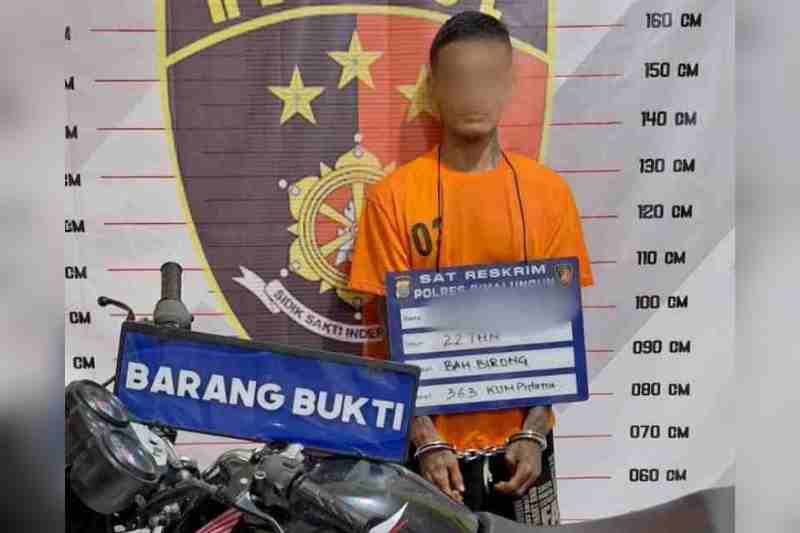 Unit Jatanras Bekuk Pelaku Pencurian Sepeda Motor, Satu Tersangka Masih Buron Unit Jatanras Bekuk Pelaku Pencurian Sepeda Motor, Satu Tersangka Masih Buron