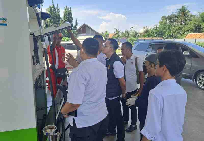 Polres Pringsewu Sidak SPBU, Usai Heboh Video Isi BBM Di SPBU Tak Sesuai Takaran Polres Pringsewu Sidak SPBU, Usai Heboh Video Isi BBM Di SPBU Tak Sesuai Takaran