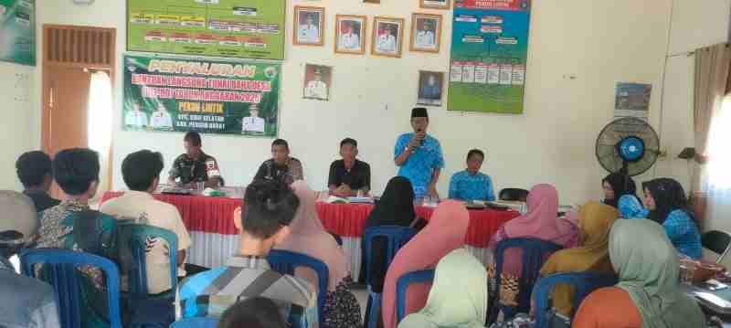 20 KPM Pekon Lintik Terima BLT-DD Tahap Pertama dan Kedua 20 KPM Pekon Lintik Terima BLT-DD Tahap Pertama dan Kedua