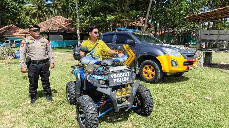 Sambut Krui Pro 2025, Polres Pesisir Barat Siagakan Polisi Turis Multibahasa Sambut Krui Pro 2025, Polres Pesisir Barat Siagakan Polisi Turis Multibahasa