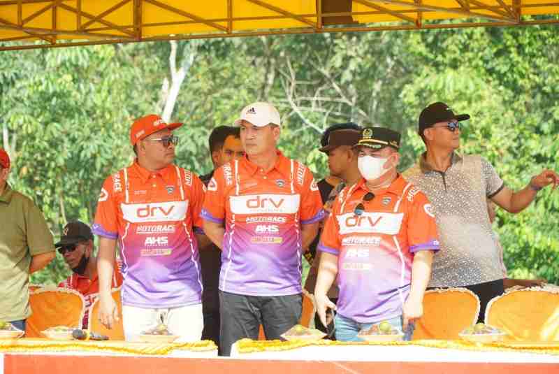 Bupati Novriwan Tutup “Grasstrack Motorcros” Series Putaran II Championship 2025 Bupati Novriwan Tutup “Grasstrack Motorcros” Series Putaran II Championship 2025