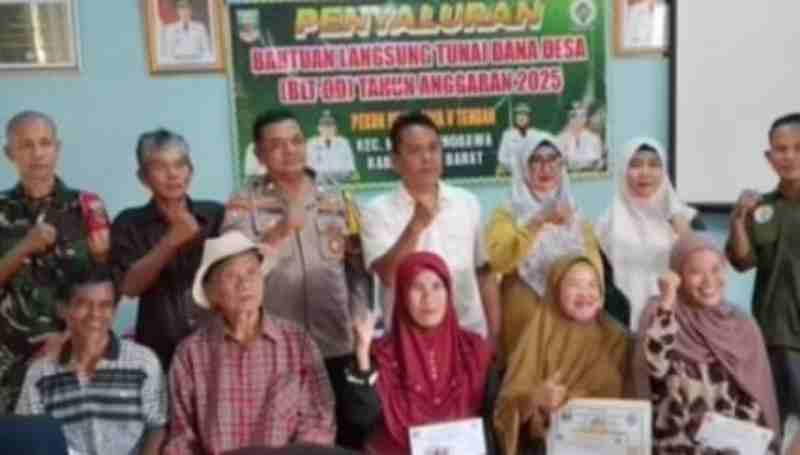 14 KPM Pekon Penggawa V Tengah Terima BLT-DD Enam Bulan Sekaligus 14 KPM Pekon Penggawa V Tengah Terima BLT-DD Enam Bulan Sekaligus