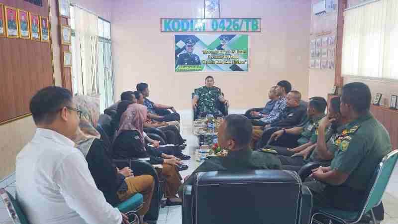 Dandim 0426/TB Sambut Hangat Audiensi KPU Tulang Bawang Dandim 0426/TB Sambut Hangat Audiensi KPU Tulang Bawang