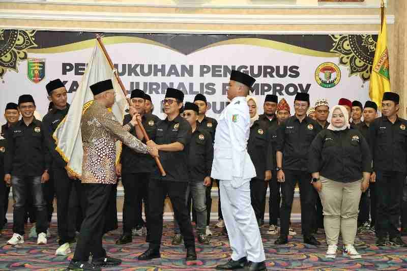 IJP Lampung Dikukuhkan, Gubernur Dorong Sinergi Jurnalis dan Pemerintah IJP Lampung Dikukuhkan, Gubernur Dorong Sinergi Jurnalis dan Pemerintah