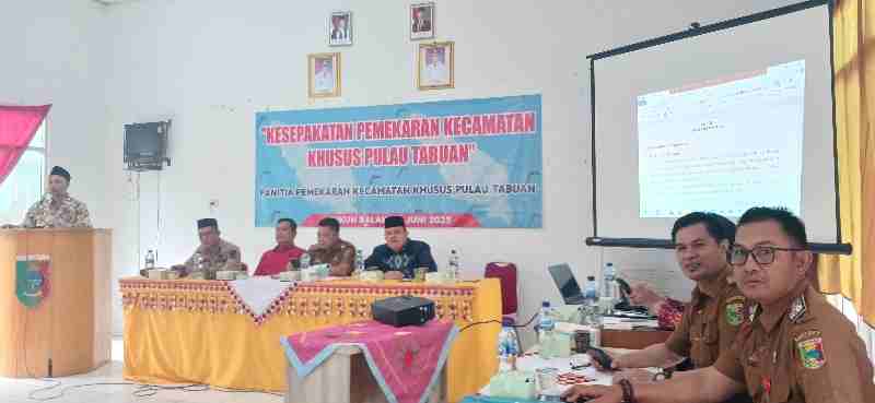 Rapat Resmi, Cukuh Balak Restui Aspirasi Pemekaran Kecamatan Khusus Pulau Tabuan Rapat Resmi, Cukuh Balak Restui Aspirasi Pemekaran Kecamatan Khusus Pulau Tabuan