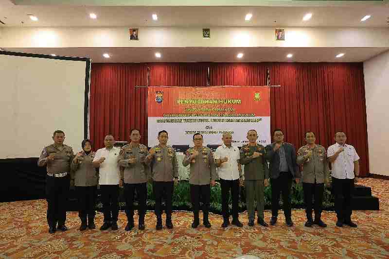 Kapolda Lampung: Premanisme Hambat Iklim Investasi, Perlu Kolaborasi Ciptakan Keamanan Kapolda Lampung: Premanisme Hambat Iklim Investasi, Perlu Kolaborasi Ciptakan Keamanan