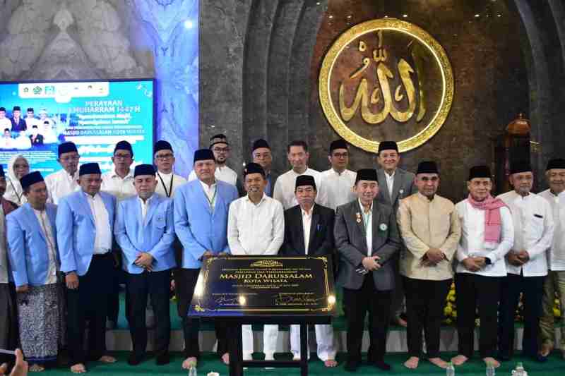Peringati Tahun Baru Islam 1447 H, Wamenag: Masjid Harus Jadi Sumber Kehidupan Peringati Tahun Baru Islam 1447 H, Wamenag: Masjid Harus Jadi Sumber Kehidupan