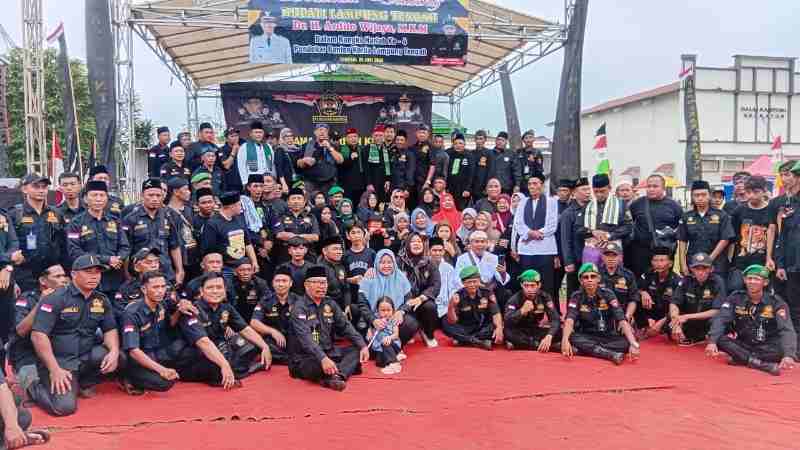 H.Tb Hengki Malonda Minta Pendekar Banten Lampung Tengah Lestarikan Budaya Leluhur H.Tb Hengki Malonda Minta Pendekar Banten Lampung Tengah Lestarikan Budaya Leluhur