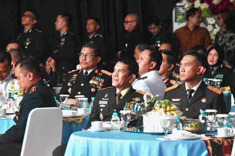 Danrem 043/Gatam Harap Polri Terus Berinovasi dan Menjadi Teladan Pelayanan yang Adil dan Berkualitas Danrem 043/Gatam Harap Polri Terus Berinovasi dan Menjadi Teladan Pelayanan yang Adil dan Berkualitas