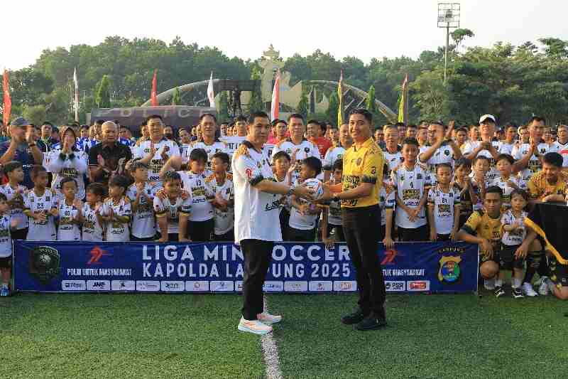 Minisoccer Kapolda Lampung Cup 2025 Resmi Dibuka, Ajang Solidaritas dan Sportivitas Minisoccer Kapolda Lampung Cup 2025 Resmi Dibuka, Ajang Solidaritas dan Sportivitas