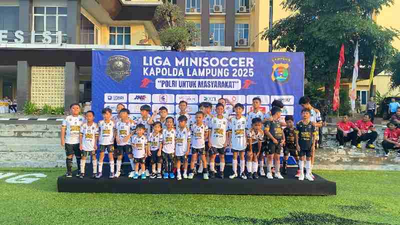 Polda Lampung Resmikan Soccer School Bhayangkara, Dorong Pembinaan Atlet Usia Dini Polda Lampung Resmikan Soccer School Bhayangkara, Dorong Pembinaan Atlet Usia Dini