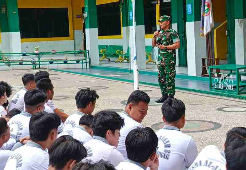 Danramil 410-06/KDT Berikan Pembekalan Wawasan Kebangsaan Kepada Siswa Al Azhar Danramil 410-06/KDT Berikan Pembekalan Wawasan Kebangsaan Kepada Siswa Al Azhar