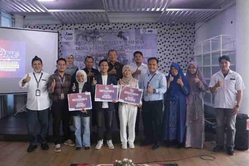 Mau Jadi Orang Kaya? Rektor Darmajaya Bocorkan Rahasianya di Entrepreneur Award 2025 by JNE! Mau Jadi Orang Kaya? Rektor Darmajaya Bocorkan Rahasianya di Entrepreneur Award 2025 by JNE!