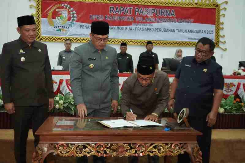 Pemkab dan DPRD Tubaba Sepakati MoU KUA-PPAS Perubahan APBD 2025 Pemkab dan DPRD Tubaba Sepakati MoU KUA-PPAS Perubahan APBD 2025