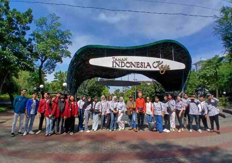 Alliance Française (AF) Semarang Gandeng STIEPARI Gelar Acara City Tour Alliance Française (AF) Semarang Gandeng STIEPARI Gelar Acara City Tour