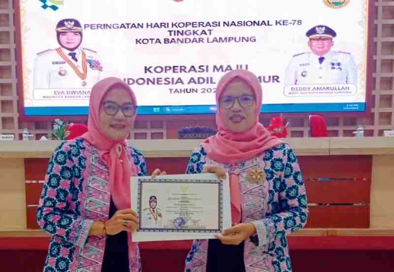 Koperasi IKWI Dapat Penghargaan dari Pemkot Bandar Lampung Koperasi IKWI Dapat Penghargaan dari Pemkot Bandar Lampung