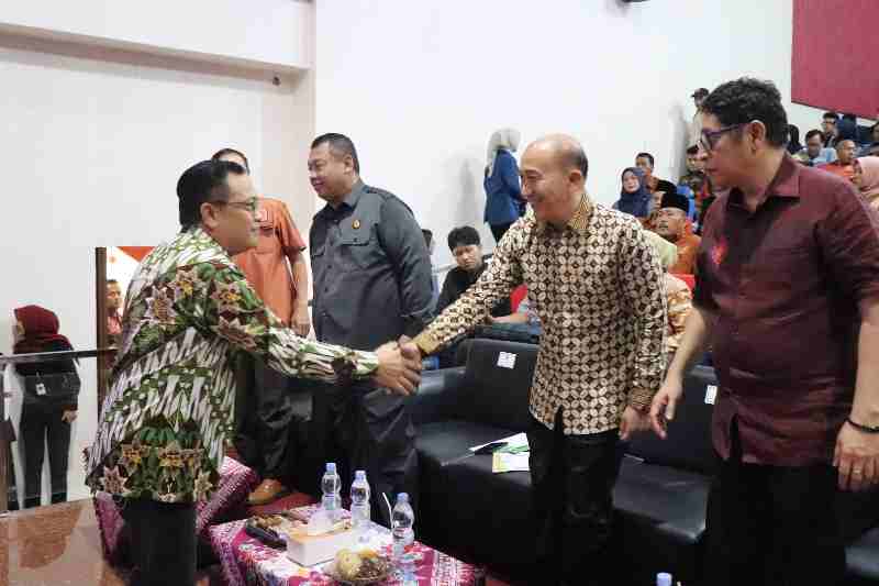 Pemprov Lampung Dorong Tata Niaga Ubi Kayu yang Berkeadilan dan Berkelanjutan Pemprov Lampung Dorong Tata Niaga Ubi Kayu yang Berkeadilan dan Berkelanjutan