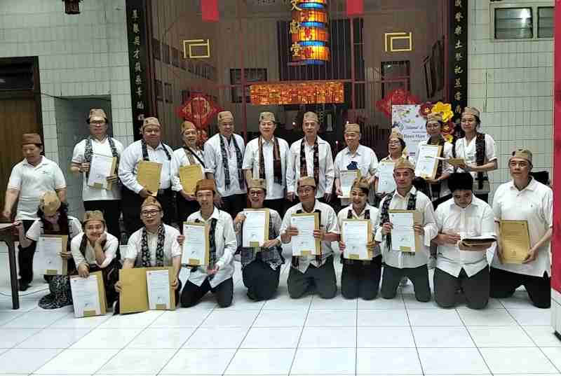 Pelantikan Pengurus Boen Hian Tong/Rasa Dharma 2025–2027: Sembahyang, Janji, dan Harapan untuk Masa Depan Pelantikan Pengurus Boen Hian Tong/Rasa Dharma 2025–2027: Sembahyang, Janji, dan Harapan untuk Masa Depan