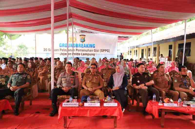 Sekda Nukman Apresiasi Polres Lambar Luncurkan SPPG: Wujud Nyata Kepedulian Terhadap Gizi dan Kesehatan Masyarakat Sekda Nukman Apresiasi Polres Lambar Luncurkan SPPG: Wujud Nyata Kepedulian Terhadap Gizi dan Kesehatan Masyarakat