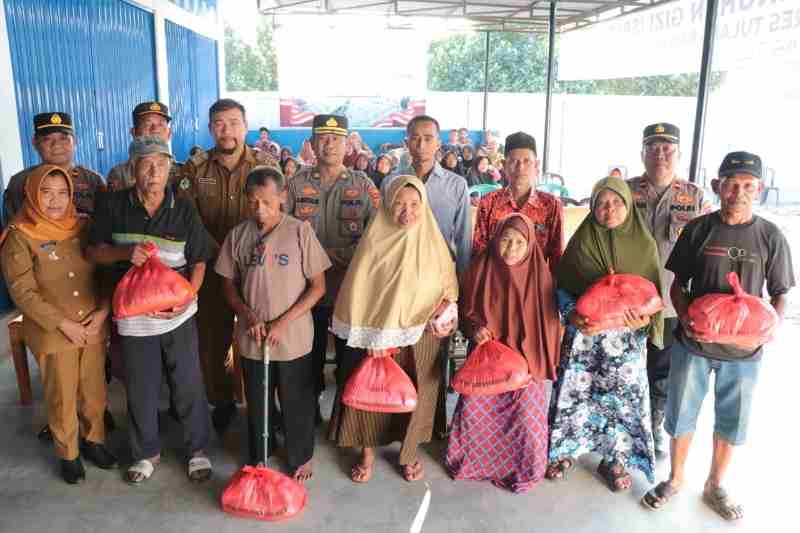 Polres Tulang Bawang Gelar Bakti Kesehatan dan Baksos di Lokasi Ground breaking Dua SPPG Polres Tulang Bawang Gelar Bakti Kesehatan dan Baksos di Lokasi Ground breaking Dua SPPG