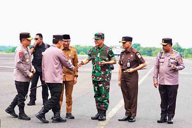TNI Wilayah Lampung Kompak Bersinergi Dampingi Kapolri dalam Rangkaian Kegiatan TNI Wilayah Lampung Kompak Bersinergi Dampingi Kapolri dalam Rangkaian Kegiatan