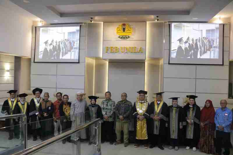 Bongkar Fenomena FOMO Wisatawan, Dosen Darmajaya Raih Gelar Doktor dengan Disertasi Unik! Bongkar Fenomena FOMO Wisatawan, Dosen Darmajaya Raih Gelar Doktor dengan Disertasi Unik!