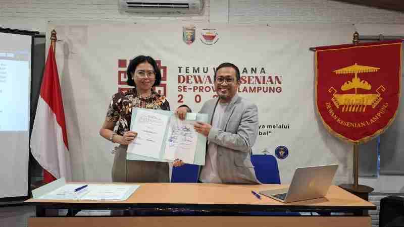 Temu Wacana Dewan Kesenian se-Lampung 2025: Dari Refleksi Budaya Menuju Aksi Kolektif Temu Wacana Dewan Kesenian se-Lampung 2025: Dari Refleksi Budaya Menuju Aksi Kolektif