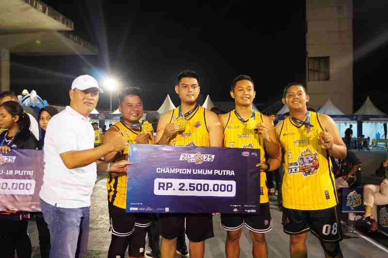 Bupati Novriwan Hadiri Penutupan Qris 3×3 Siger Slam 2025, Dorong Semangat Sportivitas dan Kreativitas Pemuda Bupati Novriwan Hadiri Penutupan Qris 3×3 Siger Slam 2025, Dorong Semangat Sportivitas dan Kreativitas Pemuda