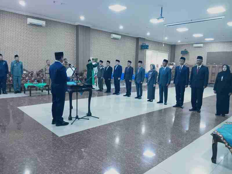 Bupati Riyanto Pamungkas Lantik Sepuluh Pejabat Pimpinan Tinggi Pratama Bupati Riyanto Pamungkas Lantik Sepuluh Pejabat Pimpinan Tinggi Pratama