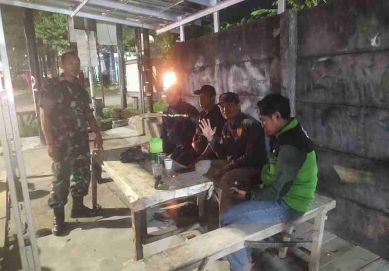 Perkuat Keamanan Lingkungan, Koptu Endri Laksanakan Komsos di Kota Sepang Perkuat Keamanan Lingkungan, Koptu Endri Laksanakan Komsos di Kota Sepang