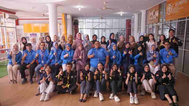 Calon Mahasiswa Baru IIB Darmajaya Antusias Ikuti Trial Class dengan Pendekatan “Lima Jari Akuntansi” Calon Mahasiswa Baru IIB Darmajaya Antusias Ikuti Trial Class dengan Pendekatan “Lima Jari Akuntansi”