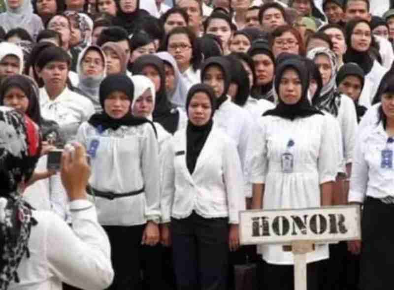 Insentif Guru Non ASN Belum Sesuai Janji dan Undang-undang Insentif Guru Non ASN Belum Sesuai Janji dan Undang-undang