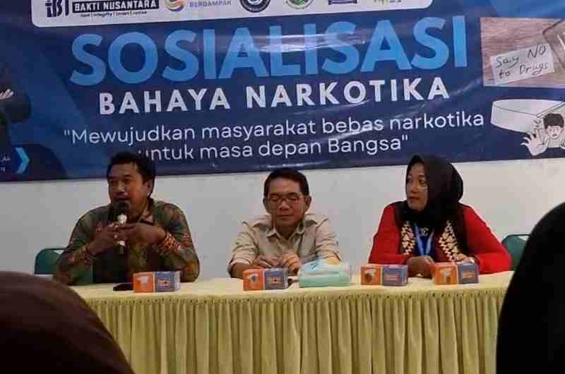 Dosen dan Mahasiswa IBN Sosialisasikan Masyarakat Bebas Narkotika Dosen dan Mahasiswa IBN Sosialisasikan Masyarakat Bebas Narkotika