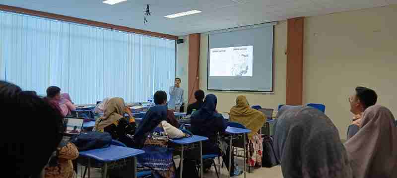 Bahasa Lampung Terancam Punah, Dosen Darmajaya Turun Gunung Selamatkan Lewat Buku Bergambar Bahasa Lampung Terancam Punah, Dosen Darmajaya Turun Gunung Selamatkan Lewat Buku Bergambar