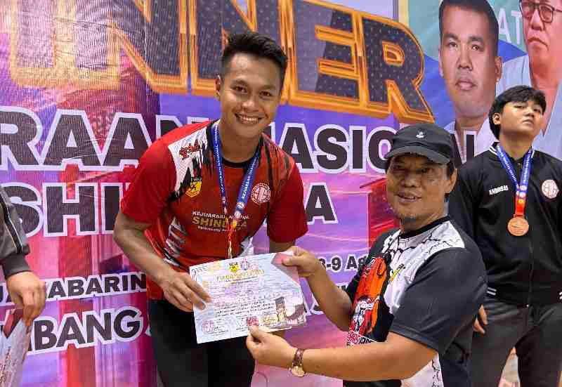 Briptu Dion Andaresta Harumkan Nama Satbrimob Polda Lampung, Raih Juara 1 Kumite 84 Kg Senior Putra Briptu Dion Andaresta Harumkan Nama Satbrimob Polda Lampung, Raih Juara 1 Kumite 84 Kg Senior Putra