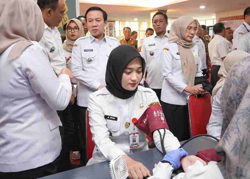 Ratusan ASN Pemprov Lampung Donorkan Darah Untuk Sesama di Momen Kemerdekaan Ratusan ASN Pemprov Lampung Donorkan Darah Untuk Sesama di Momen Kemerdekaan