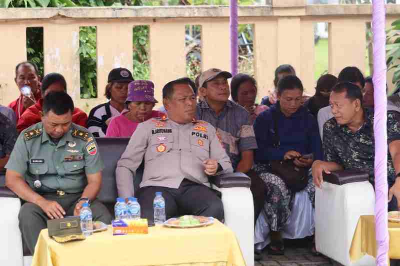 Kapolres Simalungun Hadiri Virtual Kick Off GPM, Dukung Penyaluran 2.424 Ton Beras SPHP Serentak se-Indonesia Kapolres Simalungun Hadiri Virtual Kick Off GPM, Dukung Penyaluran 2.424 Ton Beras SPHP Serentak se-Indonesia