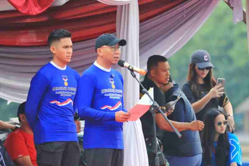 Upacara Unik, Gubernur Rahmat Mirzani Jadi Inspektur Upacara Peringatan HUT ke-80 RI di Atas Laut Upacara Unik, Gubernur Rahmat Mirzani Jadi Inspektur Upacara Peringatan HUT ke-80 RI di Atas Laut